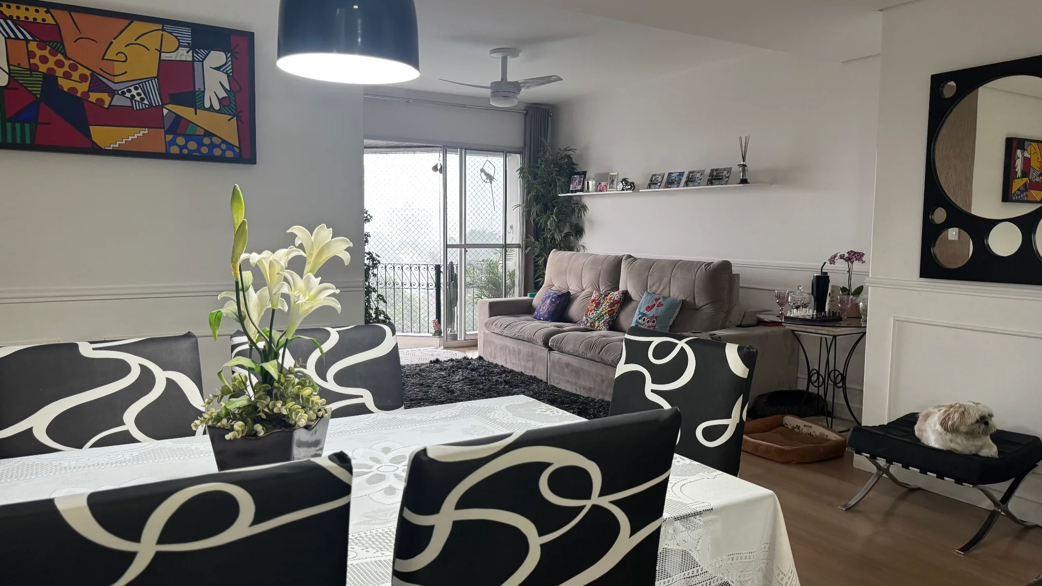 Apartamento à venda no Edifício Serra da Mantiqueira em Pindamonhangaba/SP. 