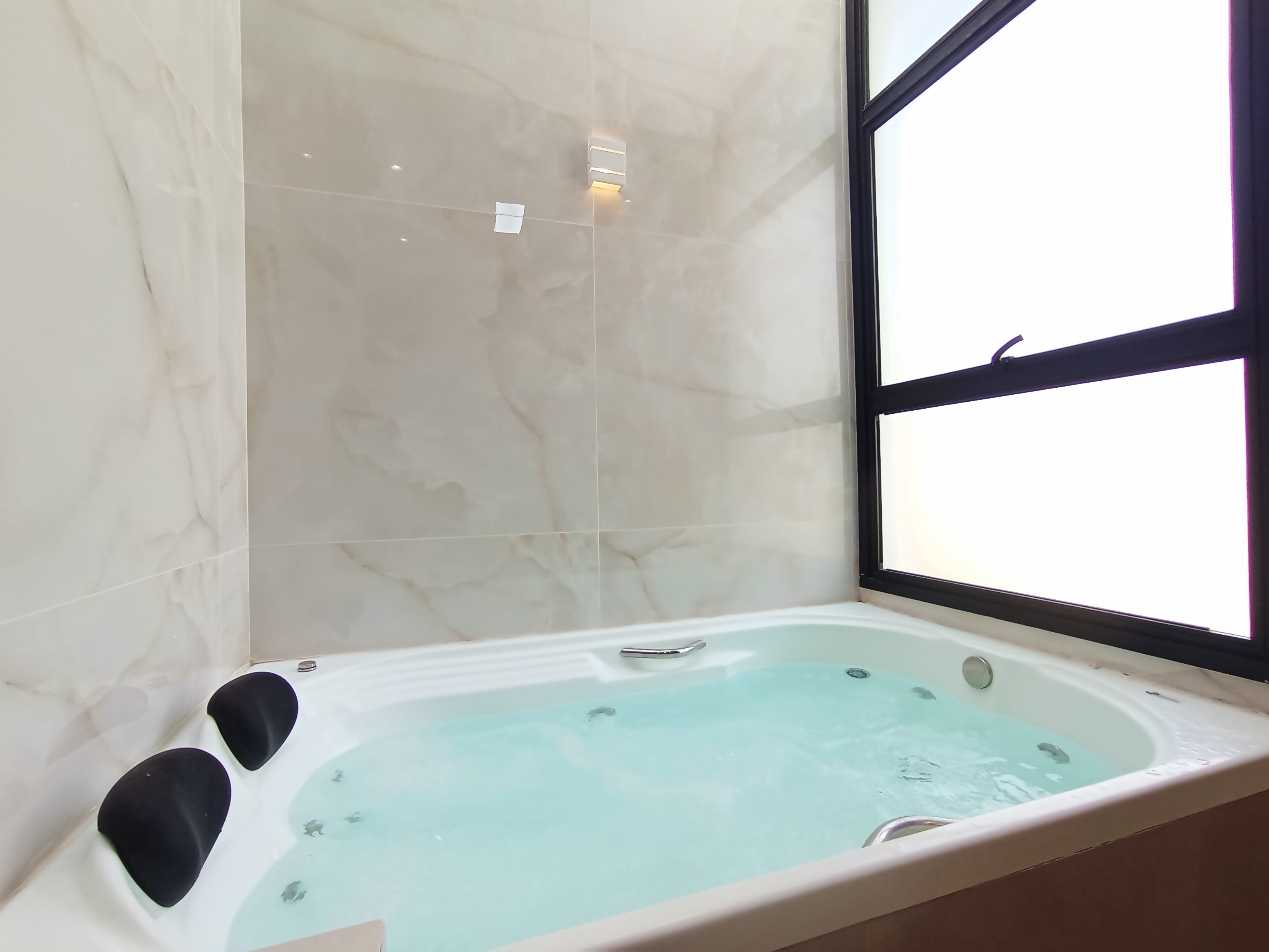 Casa à venda com 4 dormitórios no Condomínio Cyrela Landscape em Taubaté/SP.