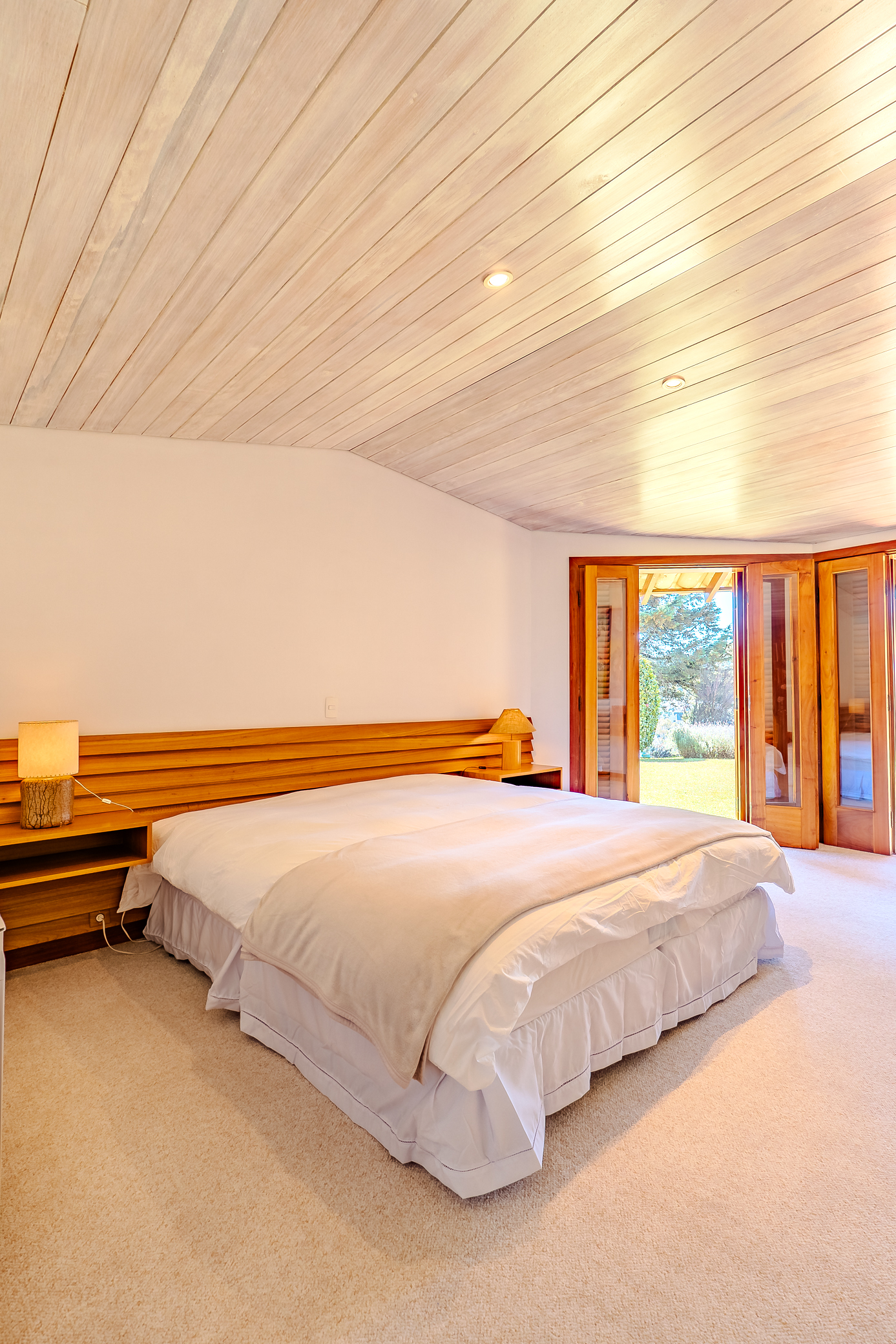 Mansão à venda com 7 suítes no Condomínio Vila Simonsen em Campos do Jordão/SP.