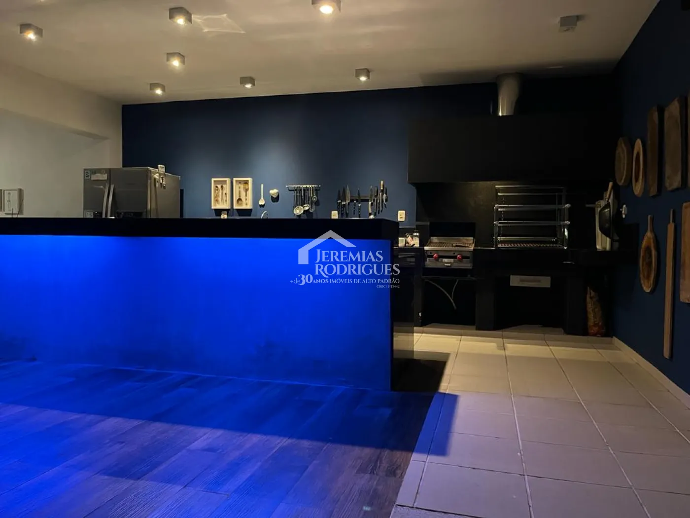 Casa com 3 dormitórios, 480 m² - Jardim Residencial Doutor Lessa - Pindamonhangaba/SP.