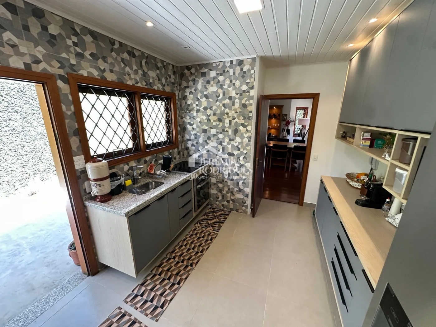 Casa para venda com 6 suítes no Capivari em Campos do Jordão/SP