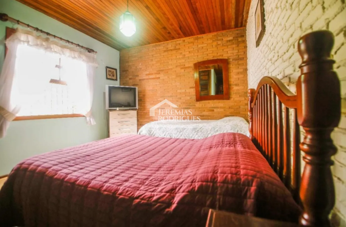 Casa para venda com 11 dormitórios no bairro Recanto Feliz em Campos do Jordão/SP