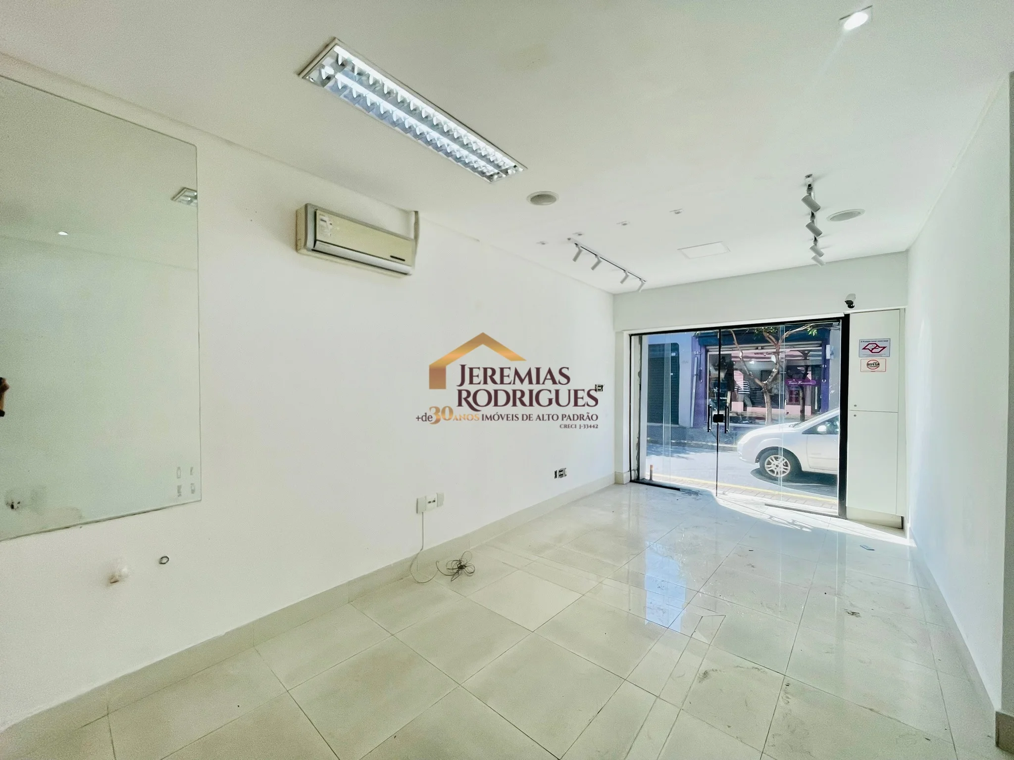 Ponto Comercial para locação no Centro em Taubaté/SP. — foto 1