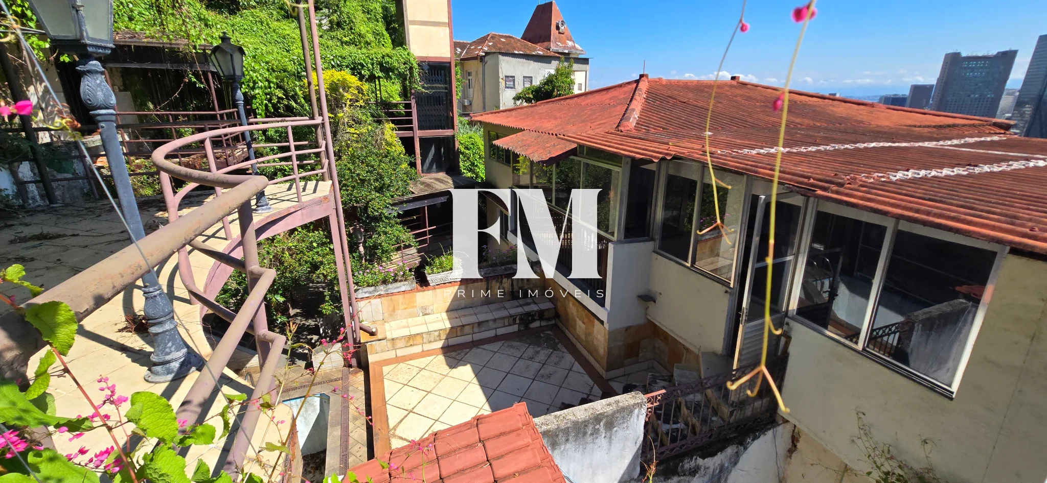 Cobertura única à venda em Santa Teresa: joia bruta triplex com 5 quartos, piscina, área gourmet, r - foto 13