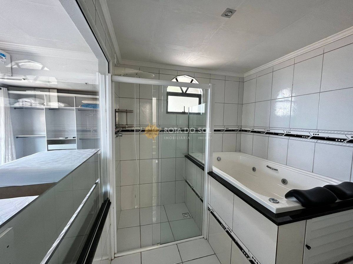 Casa Vista Mar com Piscina Privativa 4 Dormitórios e 4 Vagas em Araça Porto Belo SC — foto 6