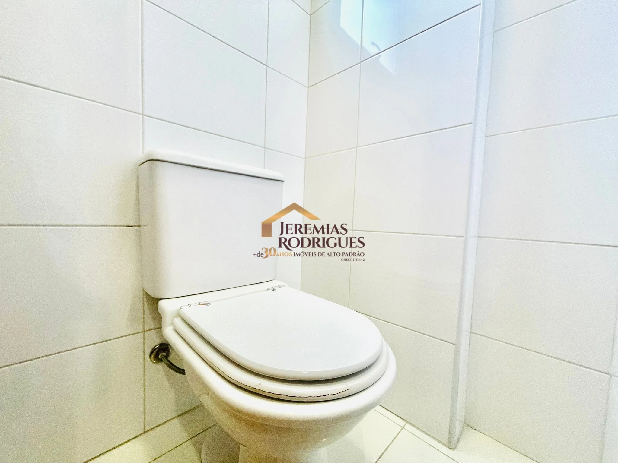 Apartamento Mobiliado para locação e venda no Condomínio Des Arts em Taubaté/SP.