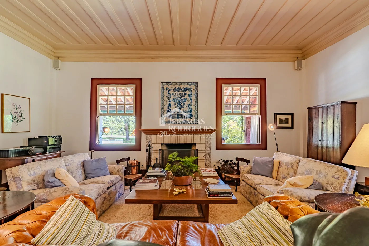 Fazenda à venda com 3.389.000,00 m² em Piraí/RJ.