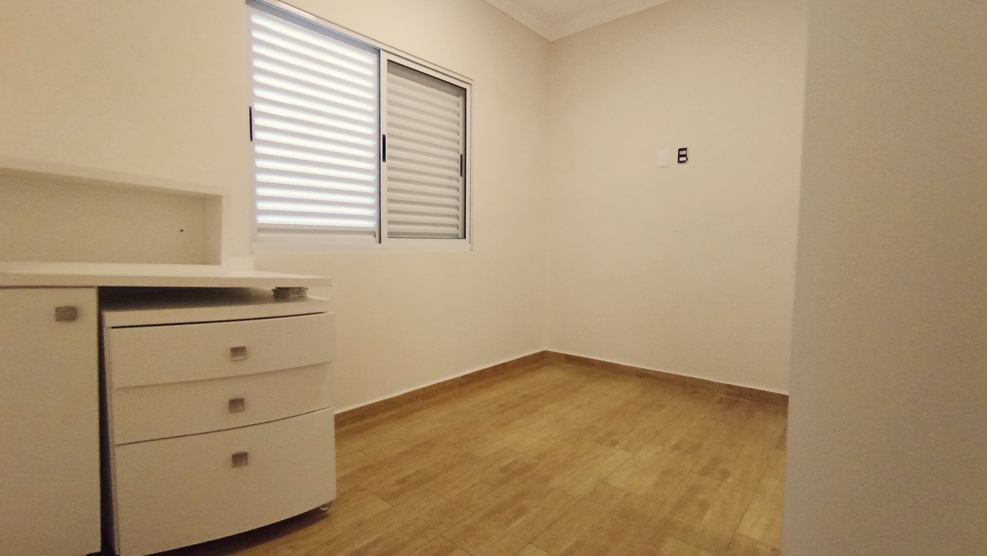 Casa para locação com 3 suítes no Condomínio Campos do Conde II - Chambord em Tremembé/SP.