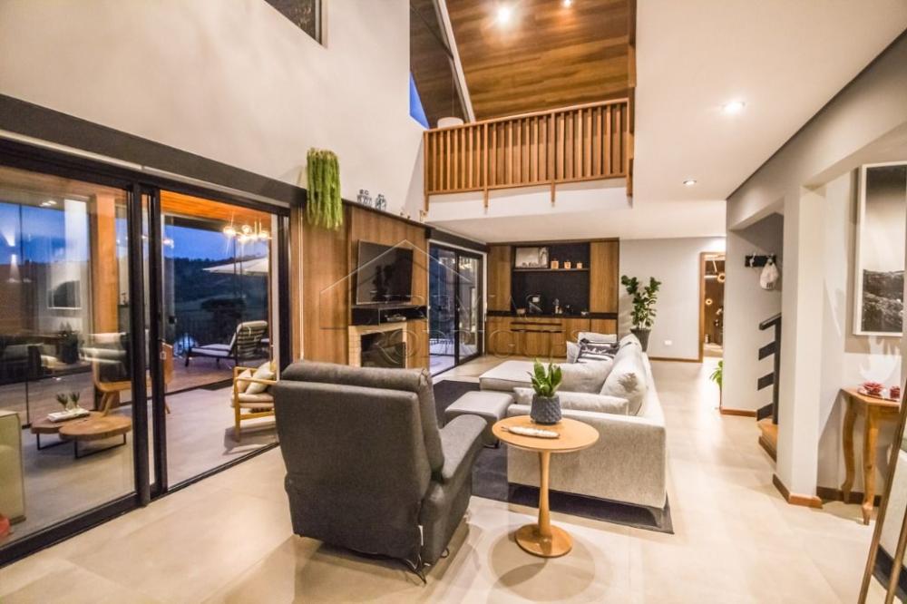 Casa à venda por R$ 7.200.000,00 - Campos do Jordão/SP