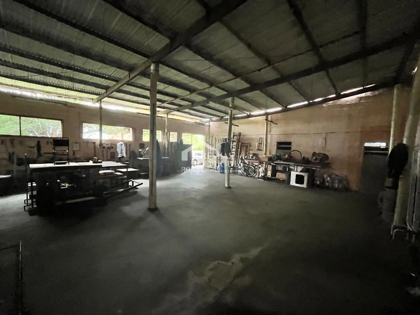 Terreno com 1.800 m² no bairro Campo Alegre em Pindamonhangaba/SP.