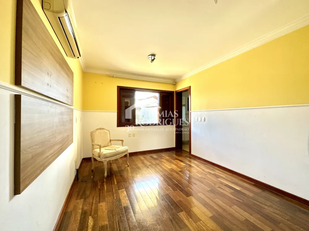 Casa com 4 quartos, 617 m² - Condomínio Taubaté Village - Taubaté/SP