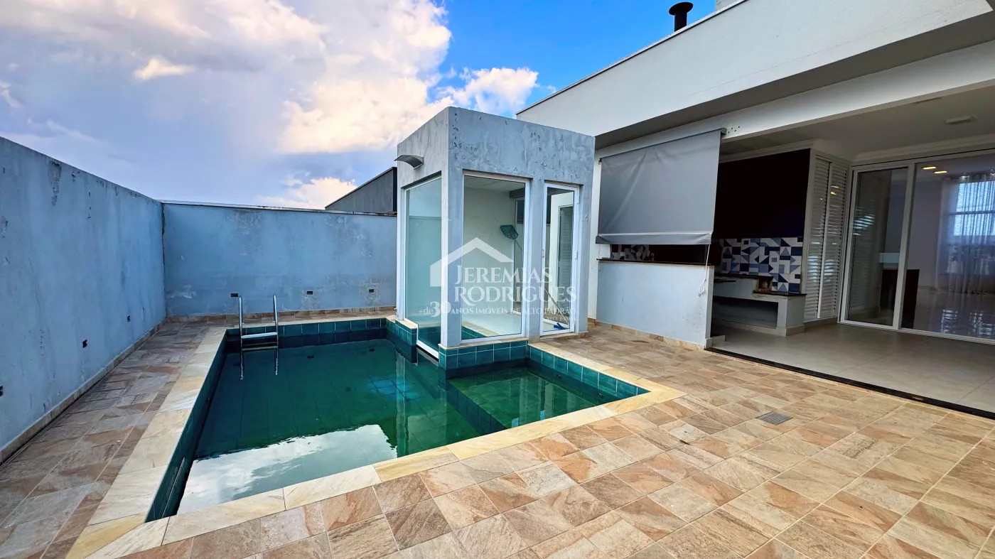 Casa para venda com 3 suítes no Condomínio Reserva dos Lagos em Pindamonhangaba/SP