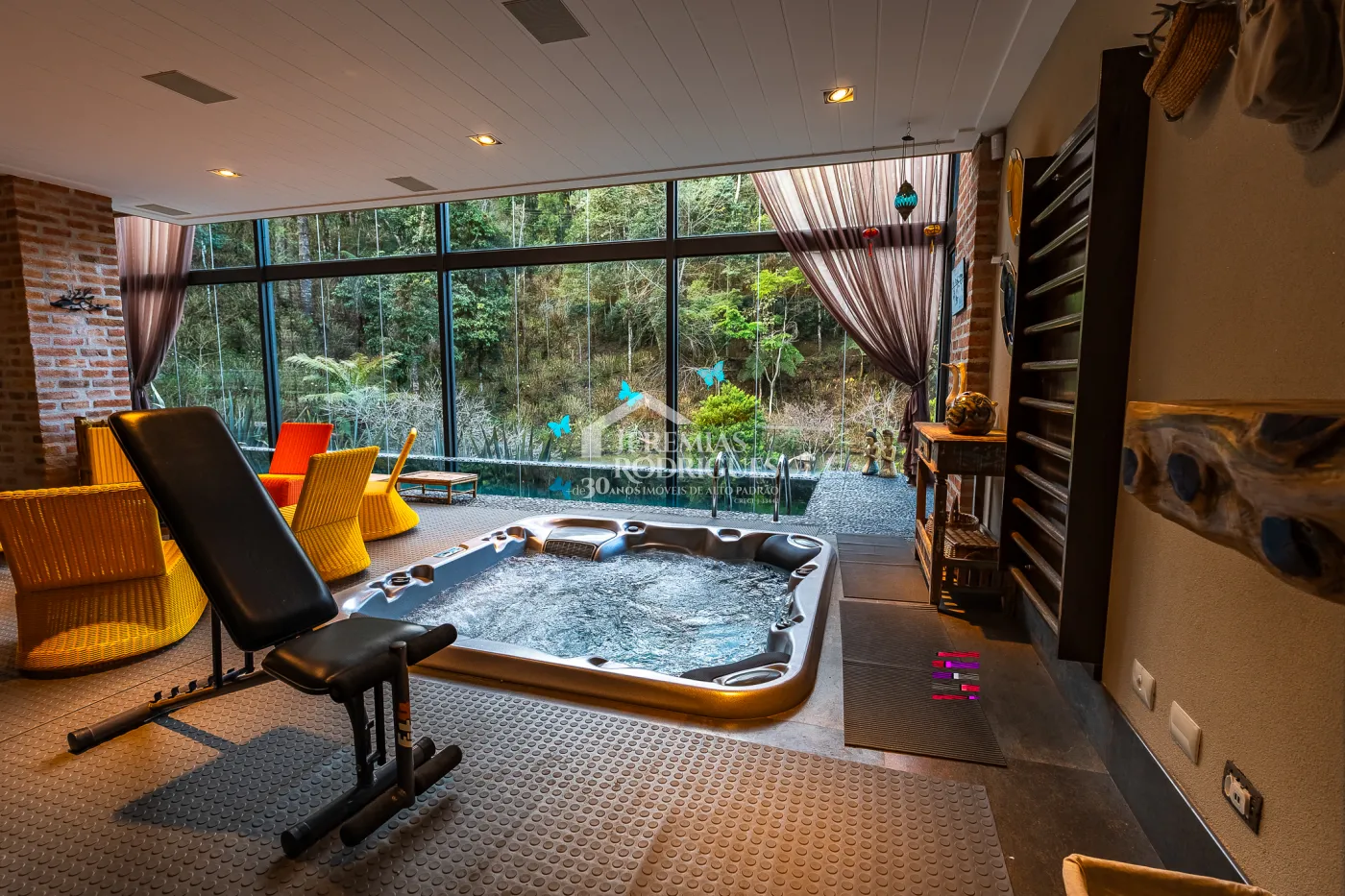 Casa com 7 suítes, 770 m² - Pedra do Fogo - Campos do Jordão/SP.