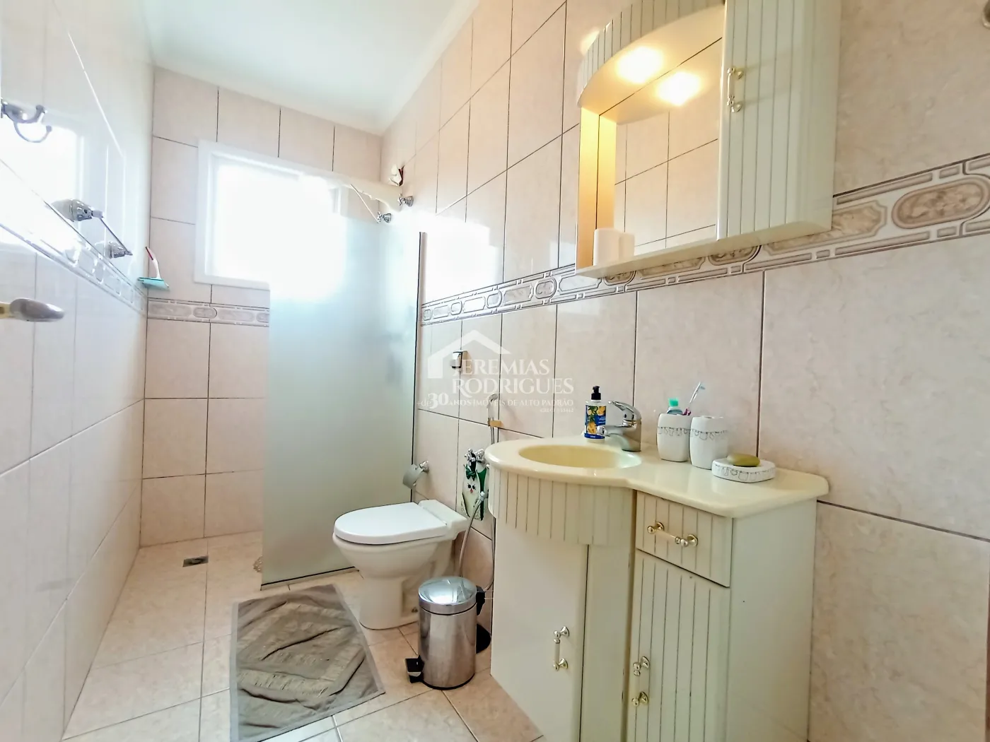 Casa para locação com 4 dormitórios no Condomínio Taubaté Village em Taubaté/SP.