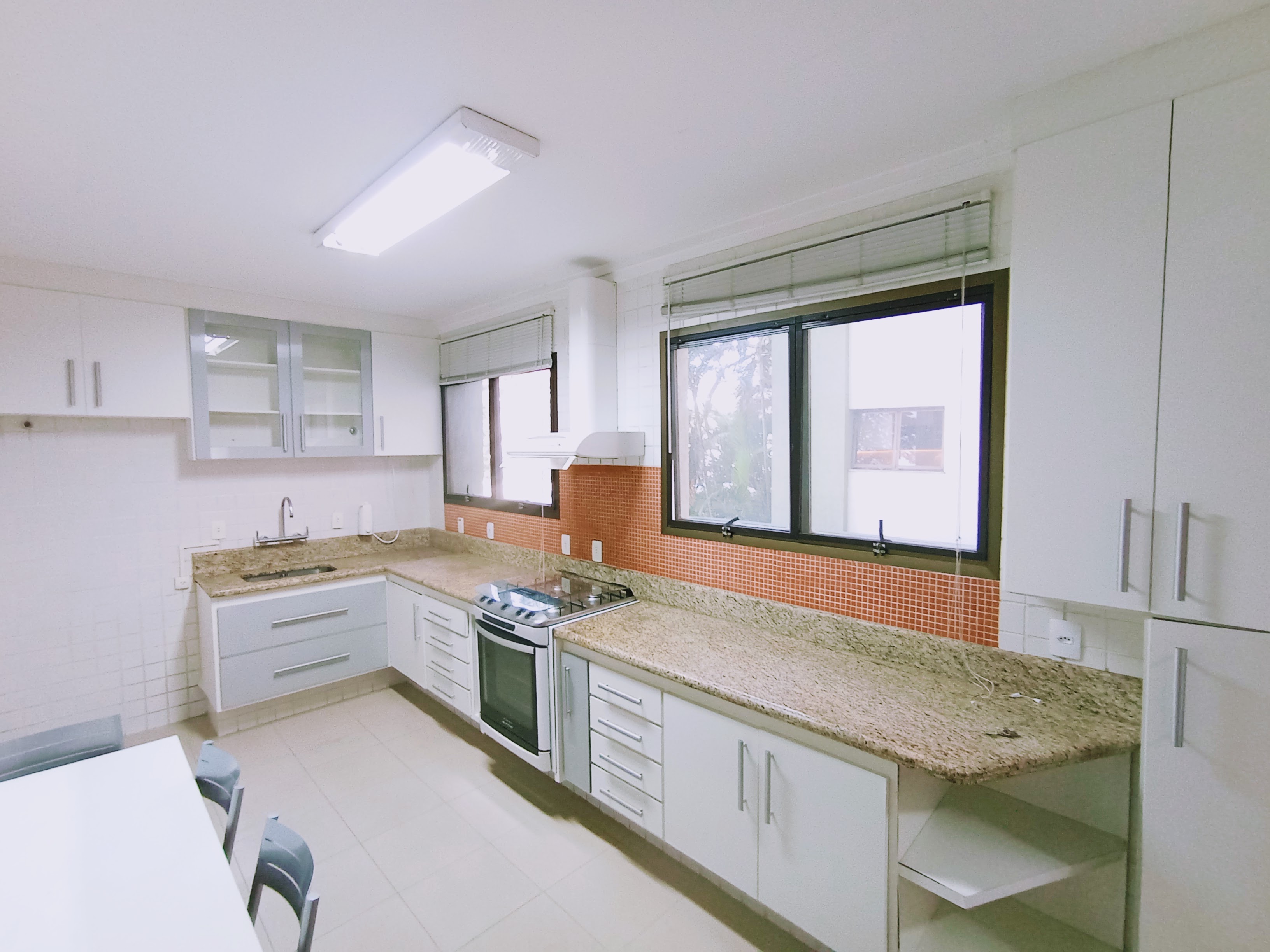 Apartamento à venda com 3 dormitórios, 171 m² no Condomínio Green Tower em Taubaté/SP.