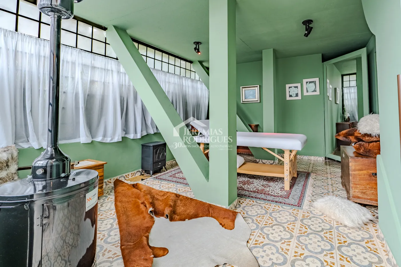 Pousada à venda com Exclusividade com 14 suítes no Casablanca Hotel Boutique em Campos do Jordão/SP