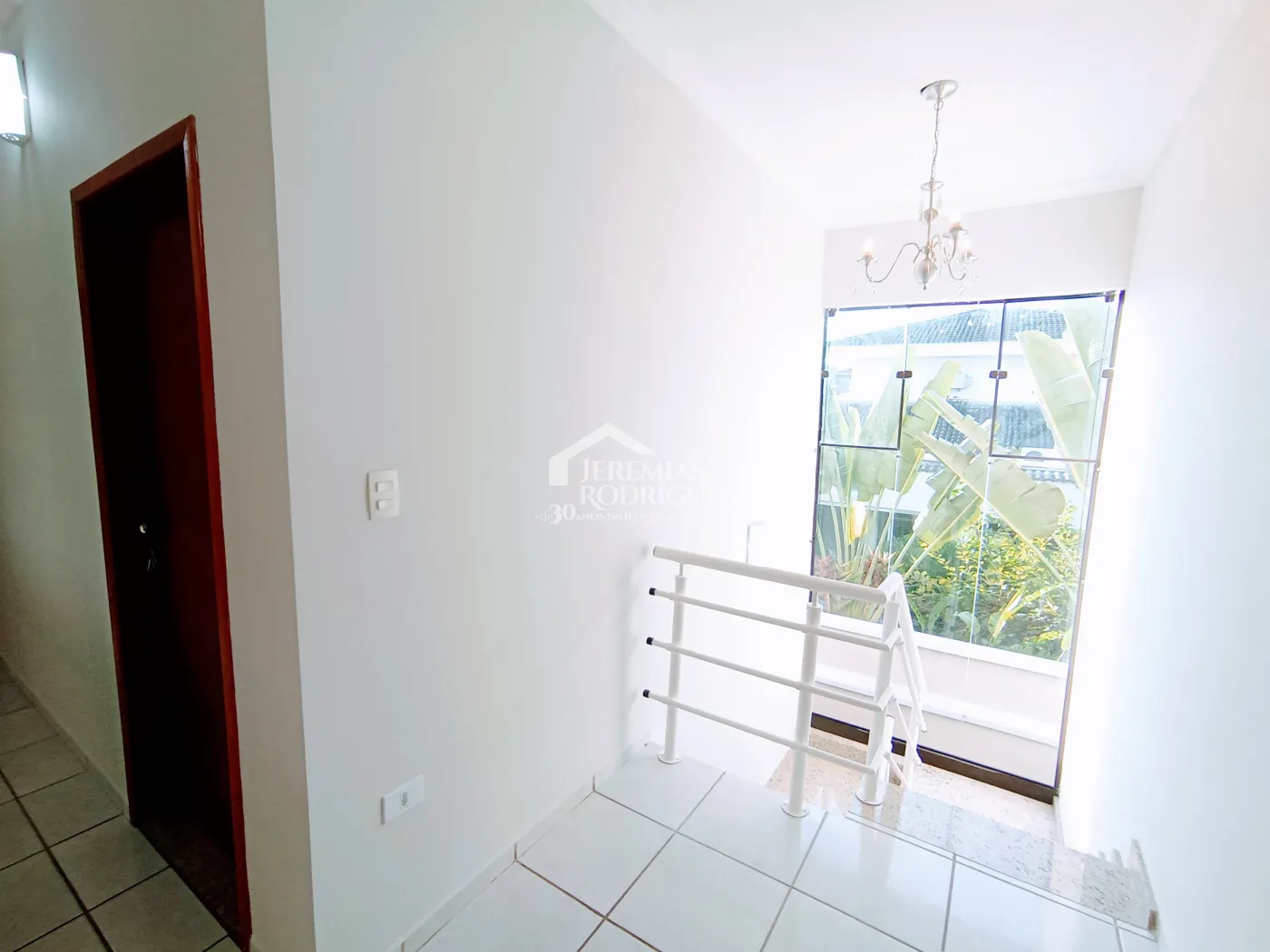 Casa para venda e locação com 4 dormitórios no Condomínio Campos do Conde I em Tremembé/SP