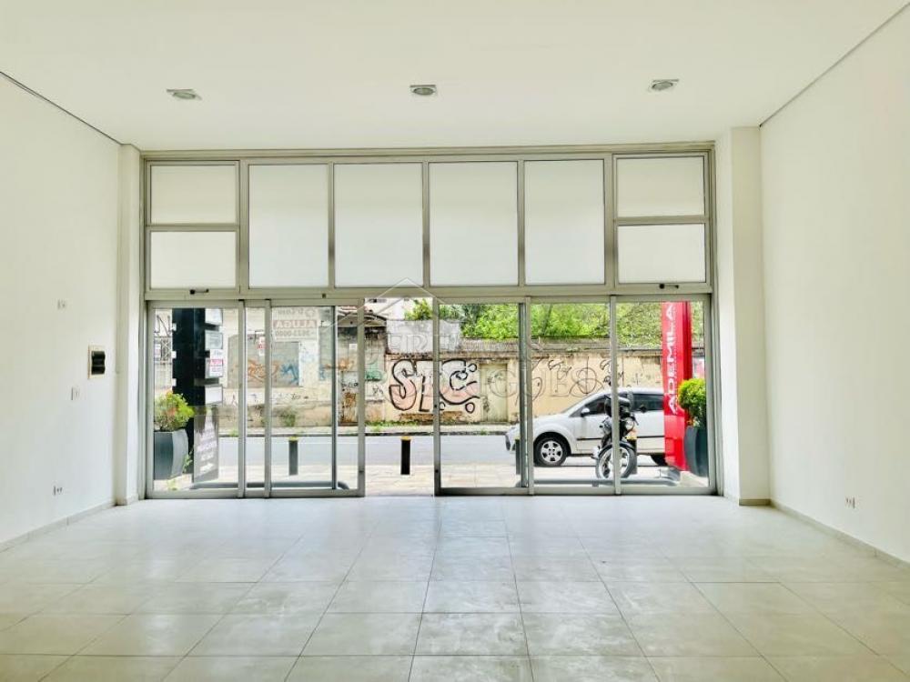 Comercial comercial para locação no Centro em Taubaté/SP.