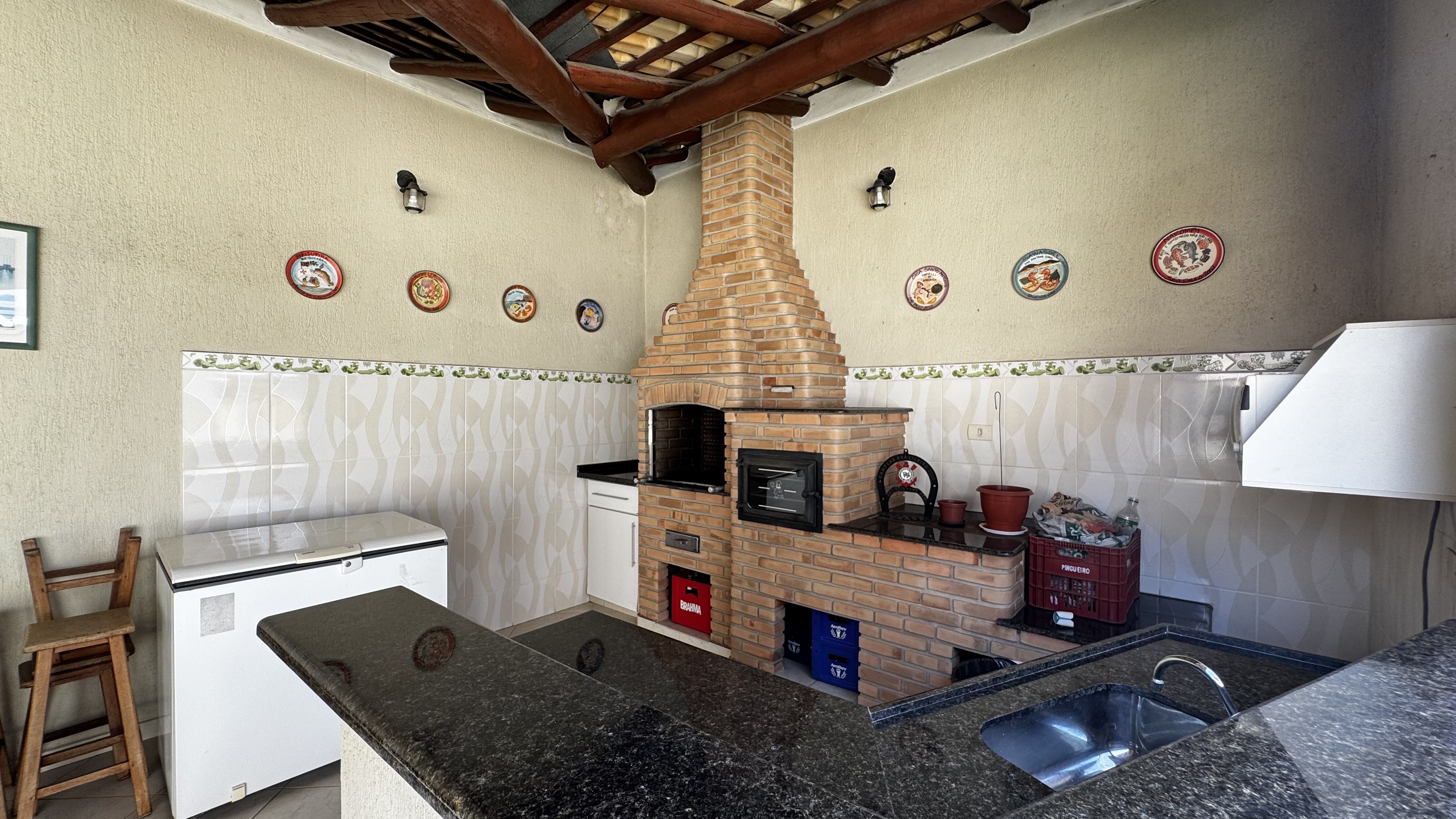 Casa à venda com 3 dormitórios no Condomínio Real Ville em Pindamonhangaba/SP.