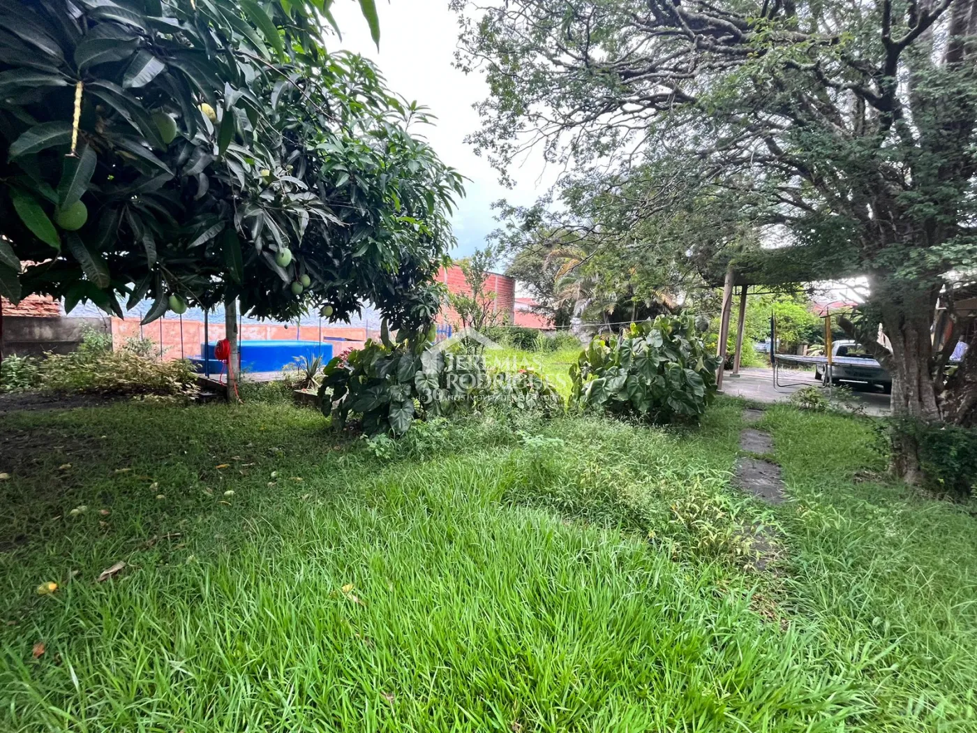 Terreno com 1.800 m² no bairro Campo Alegre em Pindamonhangaba/SP.