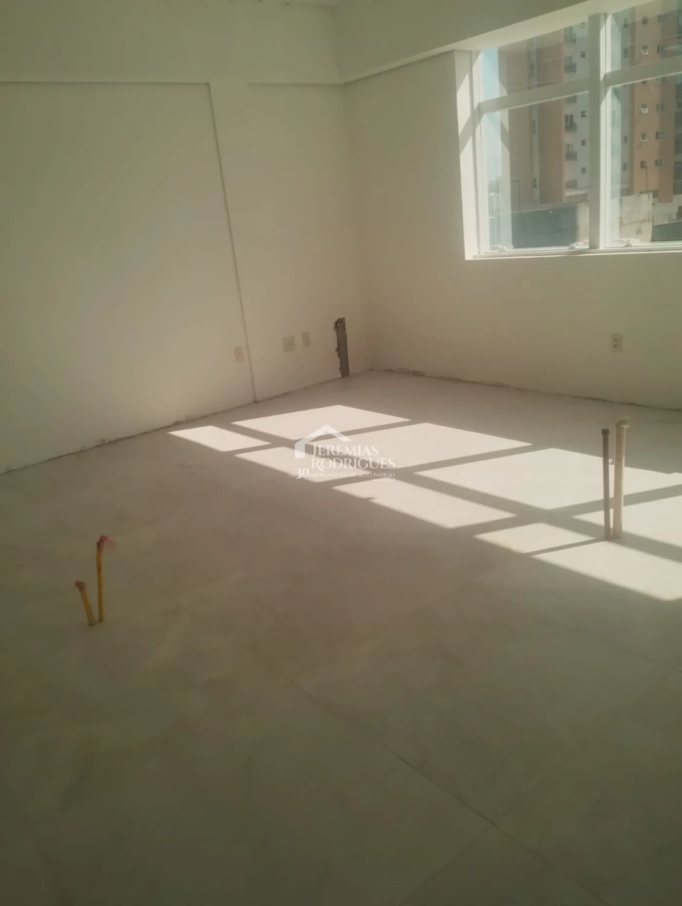 Sala com 45 m² - Edifício Dhf Life - Taubaté/SP.