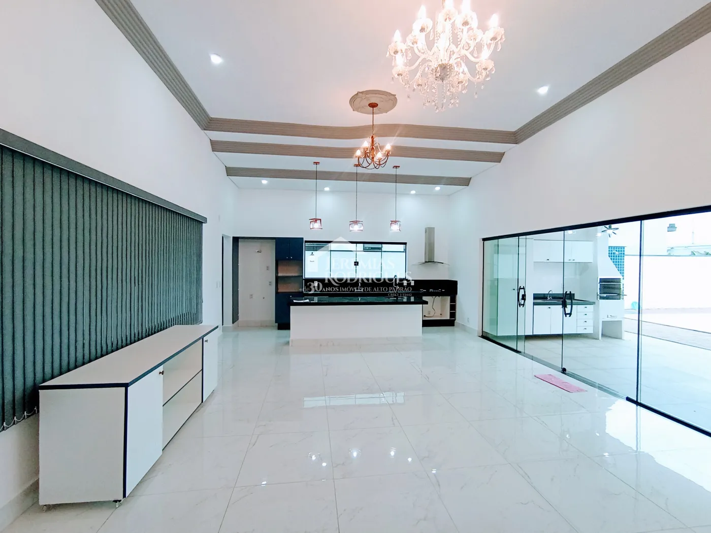 Casa para venda e locação com 3 dormitórios, no Condomínio Colonial Village II em Pindamonhangaba/SP