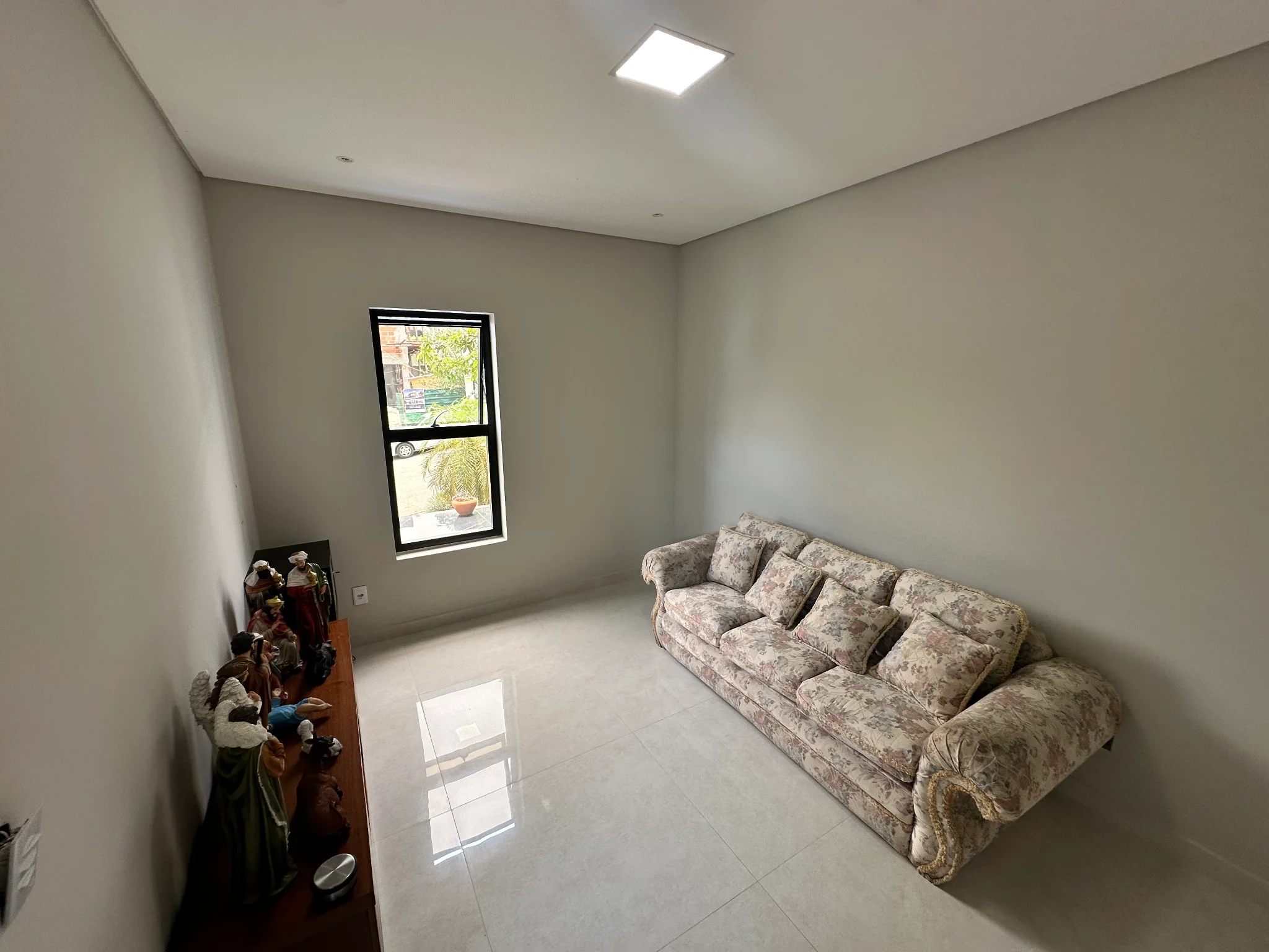 Casa para locação no Condomínio Reserva dos Lagos em Pindamonhangaba/SP.