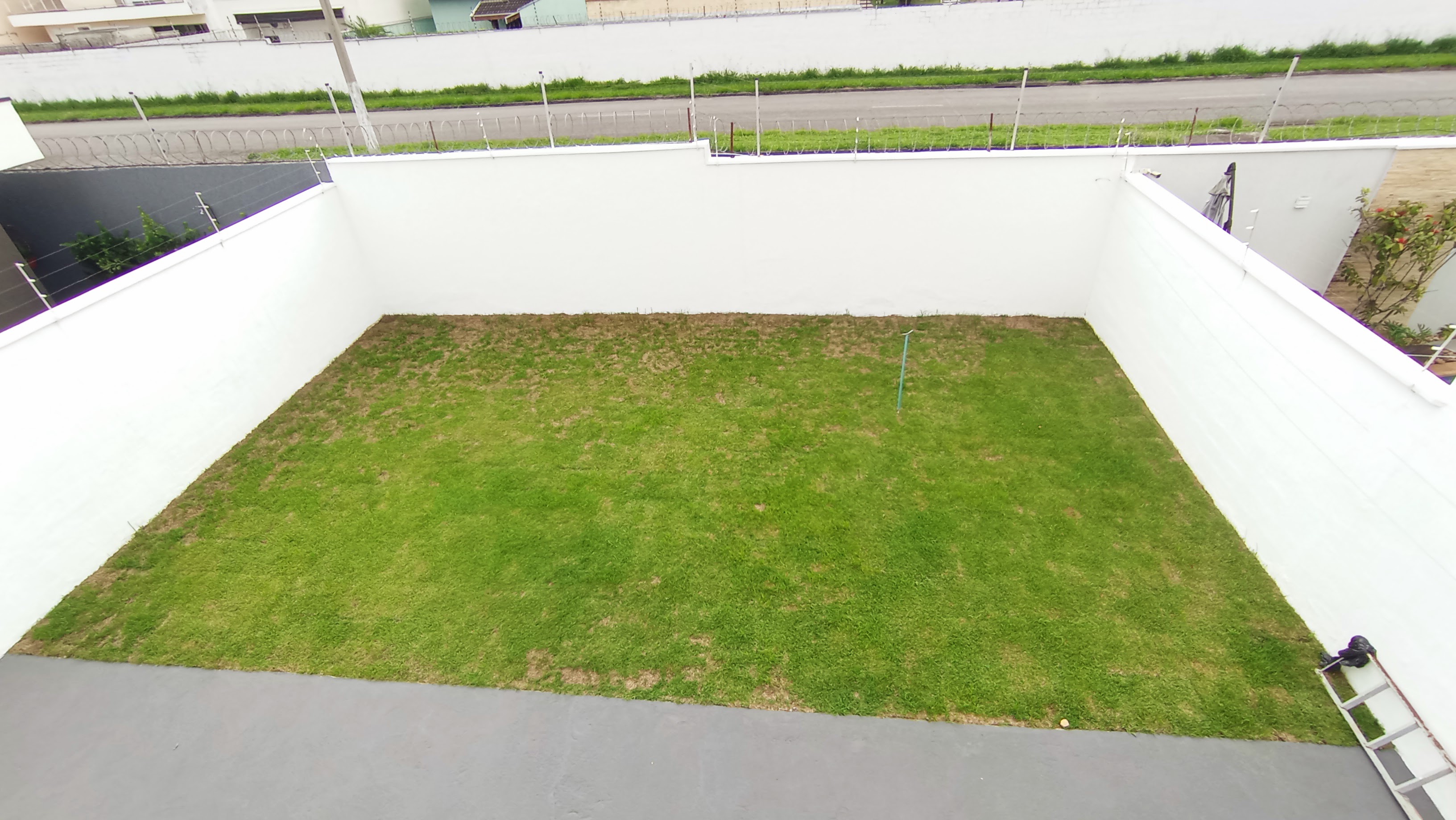 Casa para locação com 3 suítes no Condomínio Campos do Conde II - Chambord em Tremembé/SP.