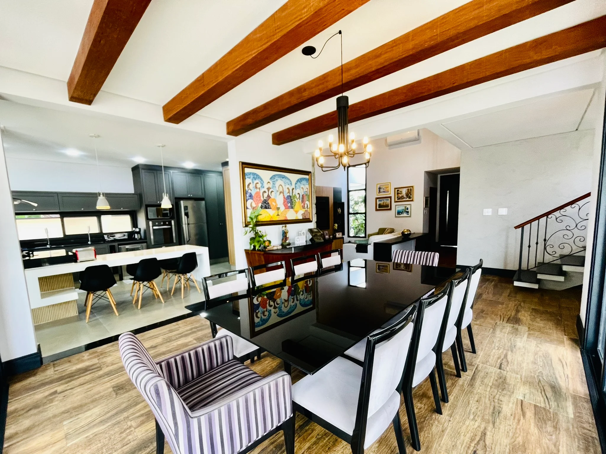 Casa à venda no Condomínio Terras de San Marco em Taubaté/SP.