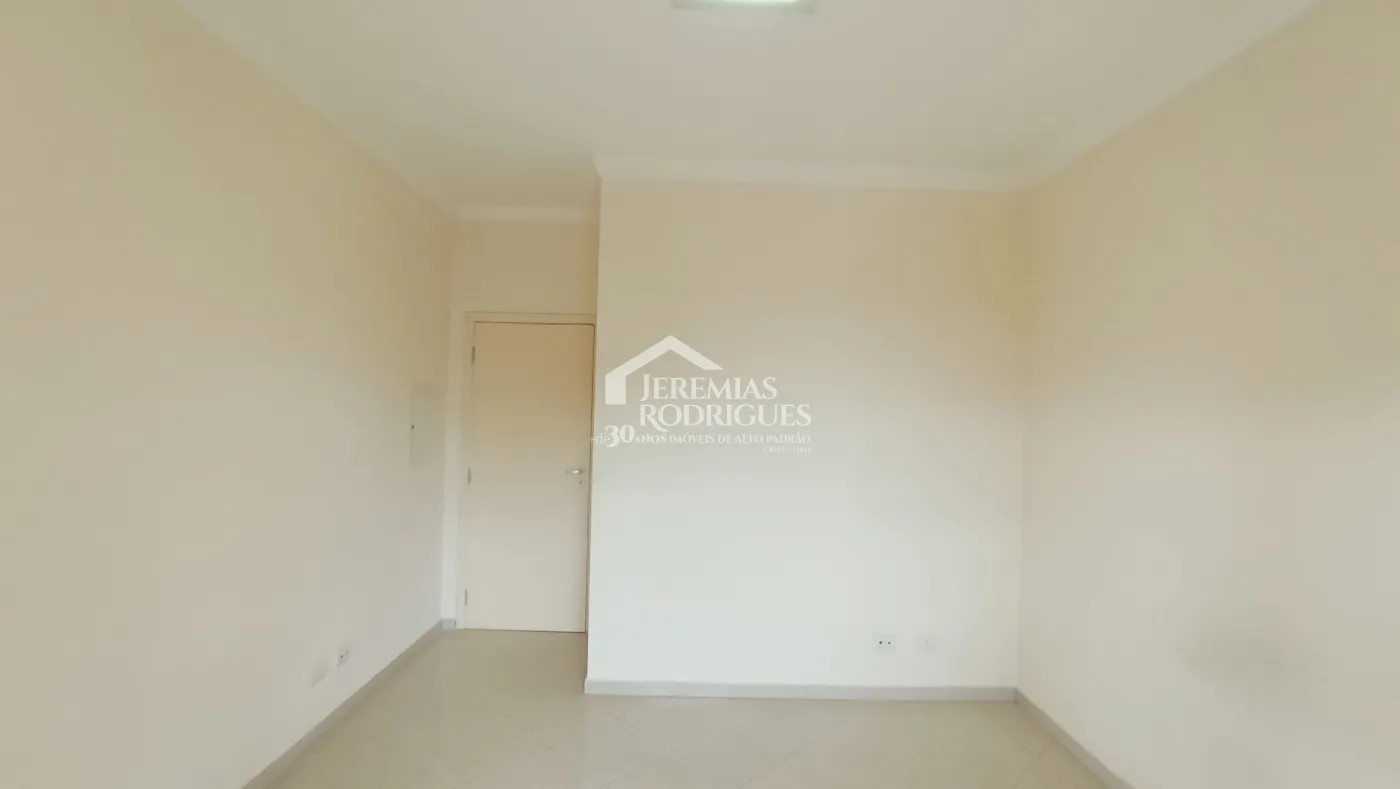 Casa à venda com 5 dormitórios no Condomínio Taubaté Village em Taubaté/SP.