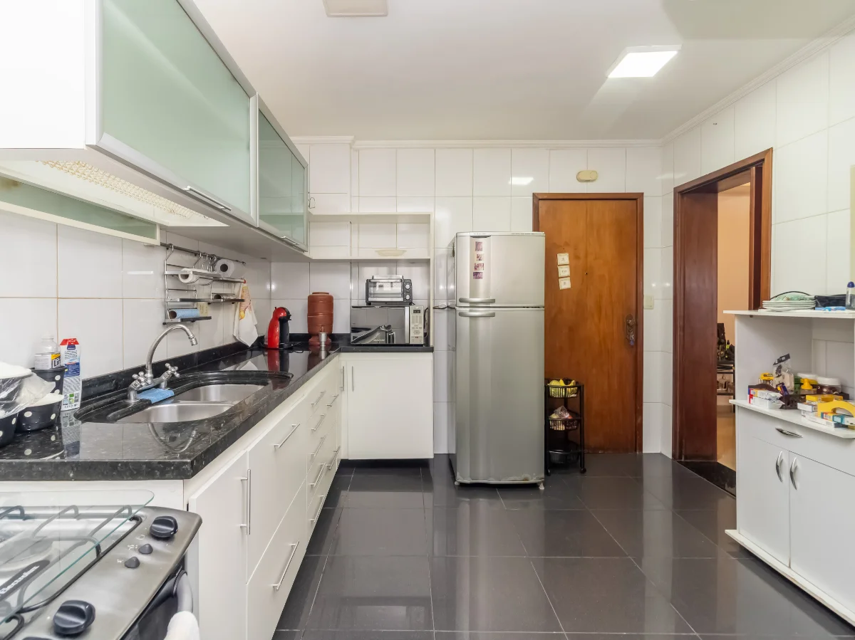 Apartamento 98 m² | 3 dormitórios | 950 m do metrô Praça da Árvore