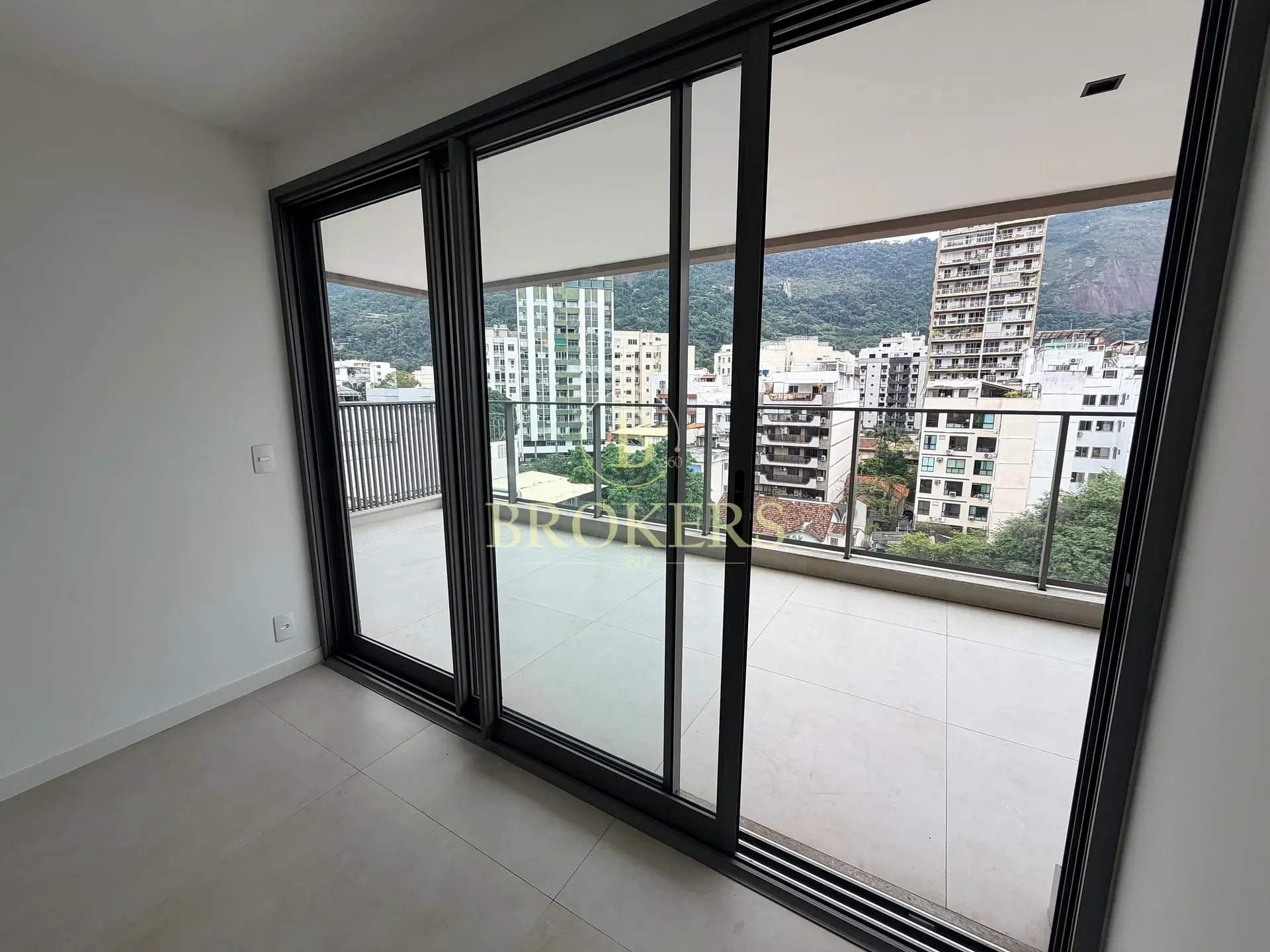 Primeira locação! Sofisticação e vista icônica no humaitá: apartmamento à  venda  de 3 quartos com — foto 3