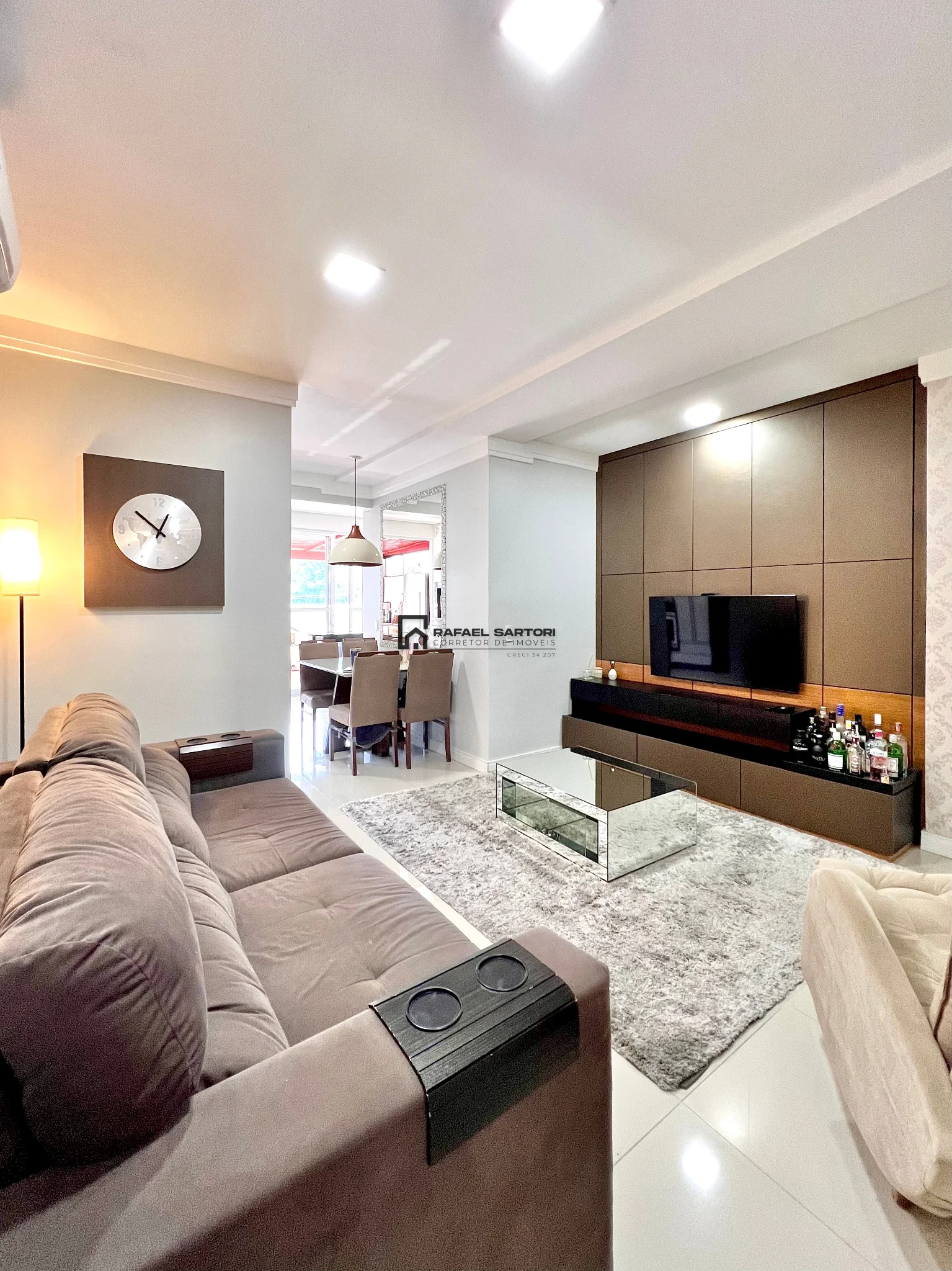 APARTAMENTO COM DECK PRIVATIVO