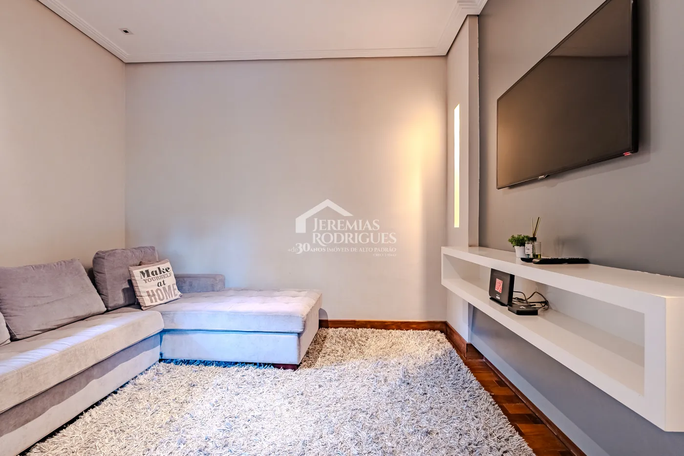 Casa para venda com 5 suítes no Condomínio Villandry em Campos do Jordão/SP