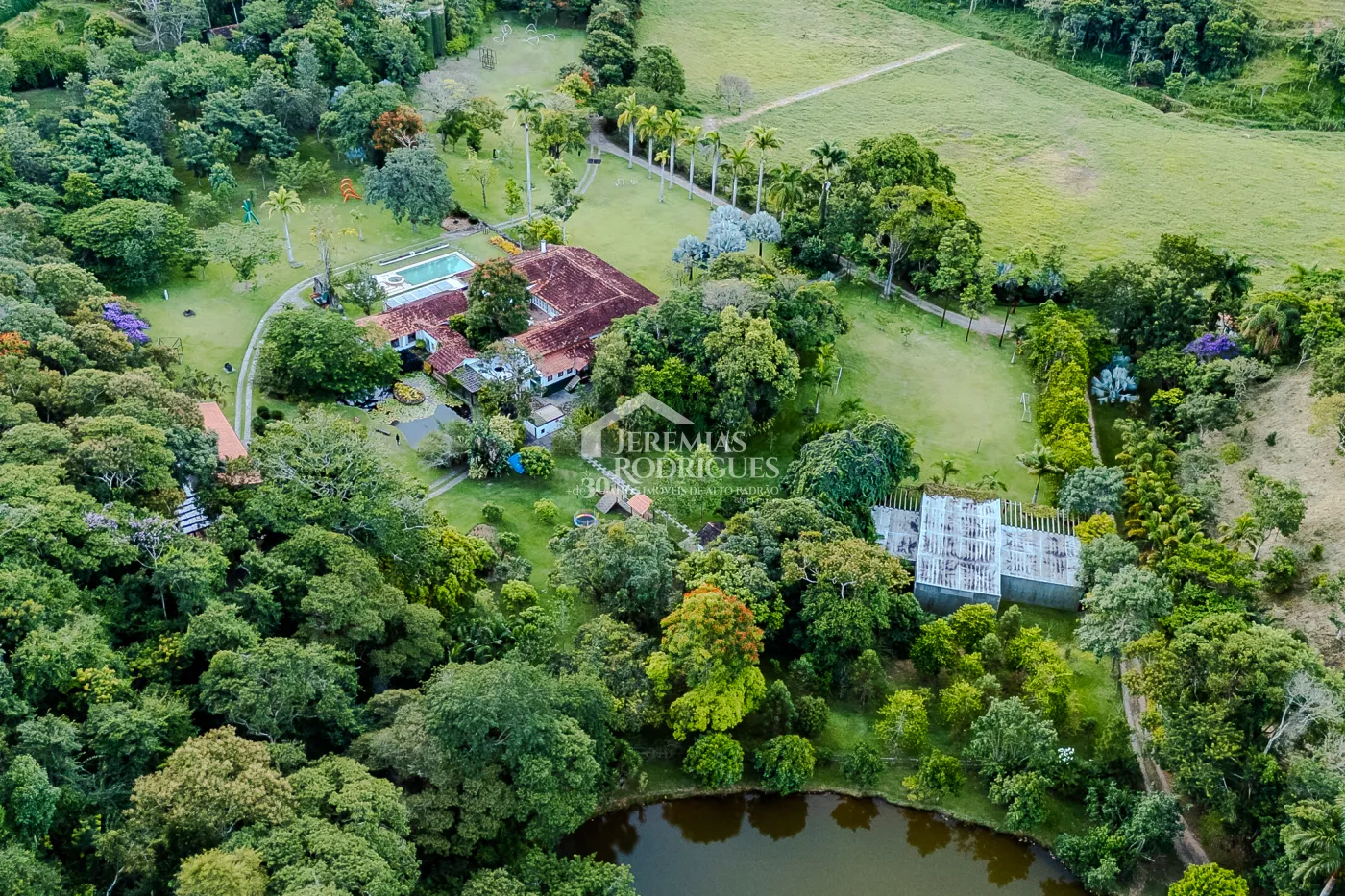 Fazenda à venda com 3.389.000,00 m² em Piraí/RJ.