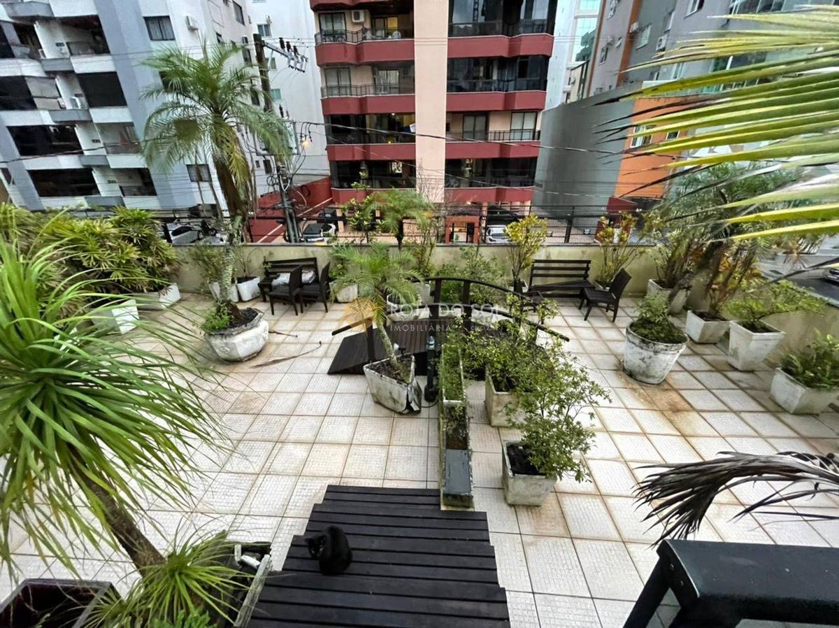 Cistal Mar Apartamento 3 Quartos e Terraço Privativo na Meia Praia