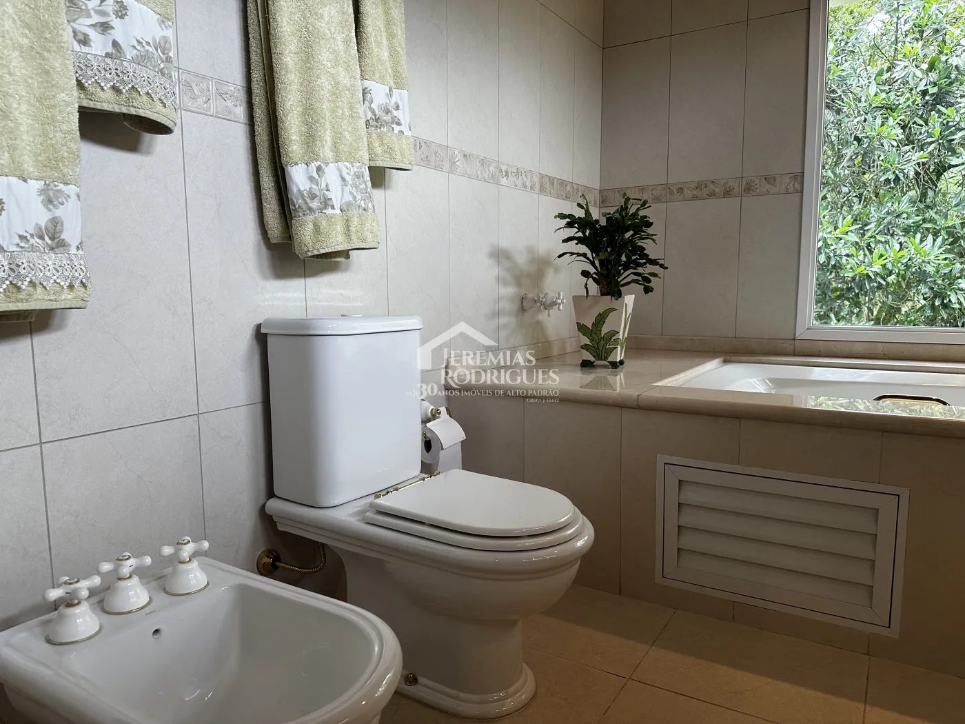 Casa à venda no Condomínio Vila Simonsen em Campos do Jordão/SP