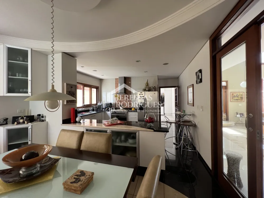 Casa com 3 quartos, 423 m² - Condomínio Taubaté Village - Taubaté/SP