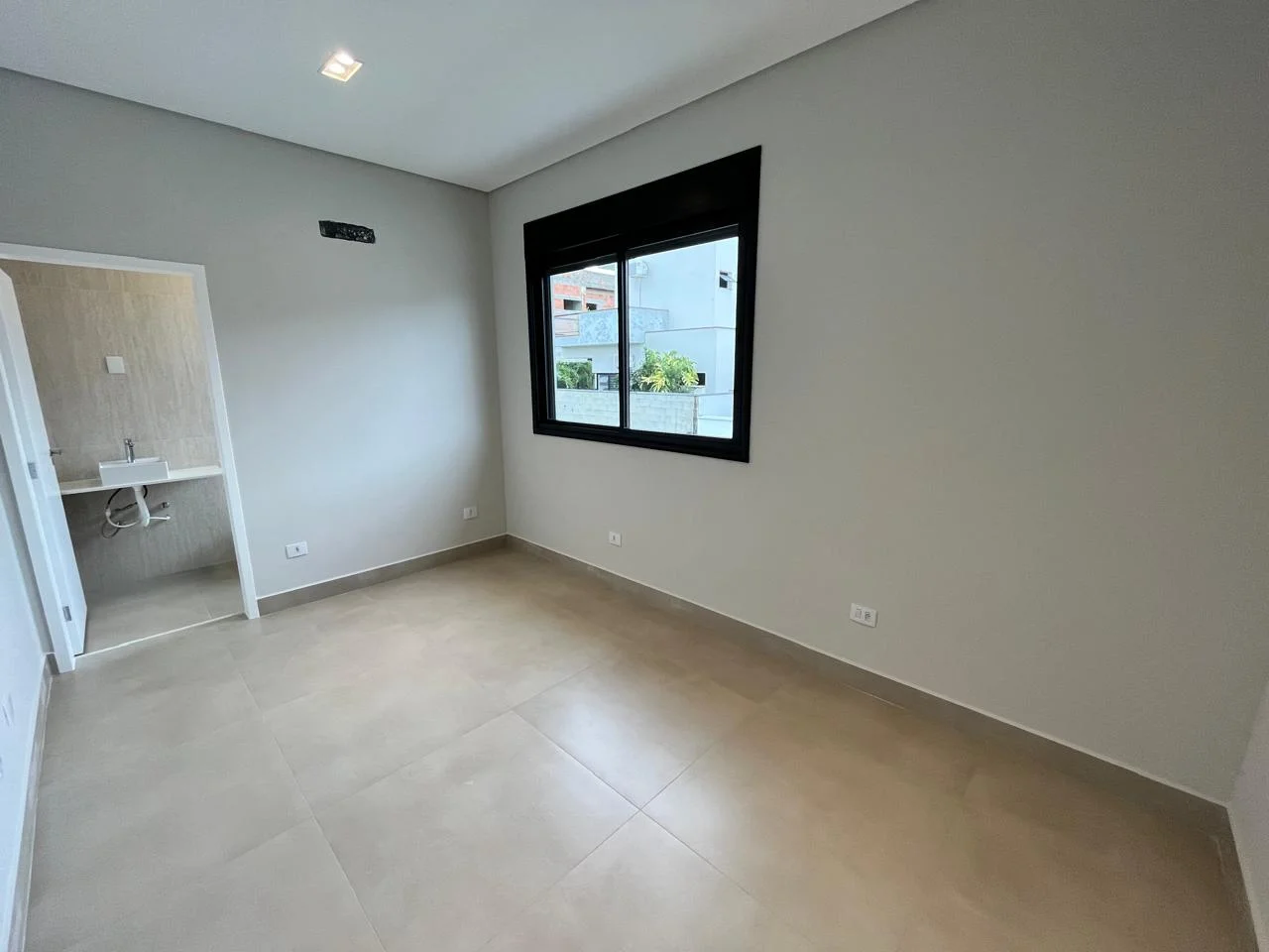 Sobrado à venda no Condomínio Reserva dos Lagos – Pindamonhangaba/SP