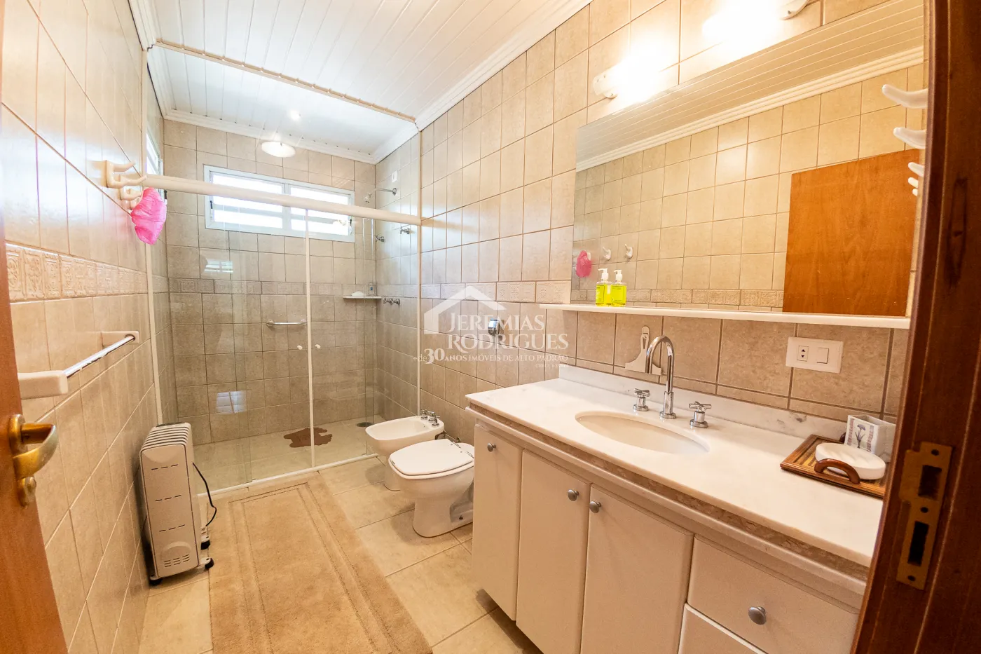 Mansão com 7 suítes, 1.200 m² - Condomínio Vila Simonsen - Campos do Jordão/SP