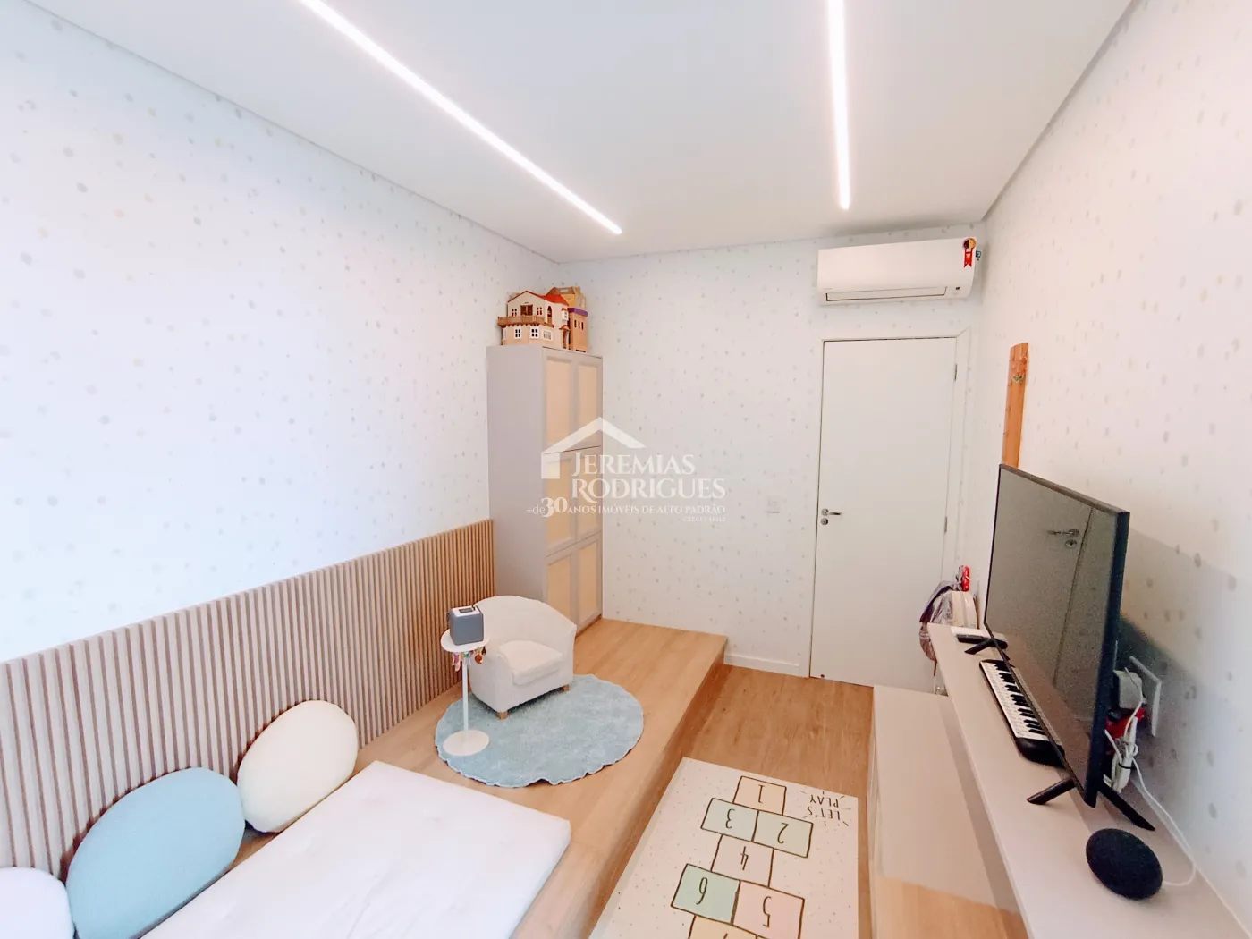 Cobertura duplex à venda com 3 dormitórios, 182 m² no Edifício Vert Residence em Taubaté/SP