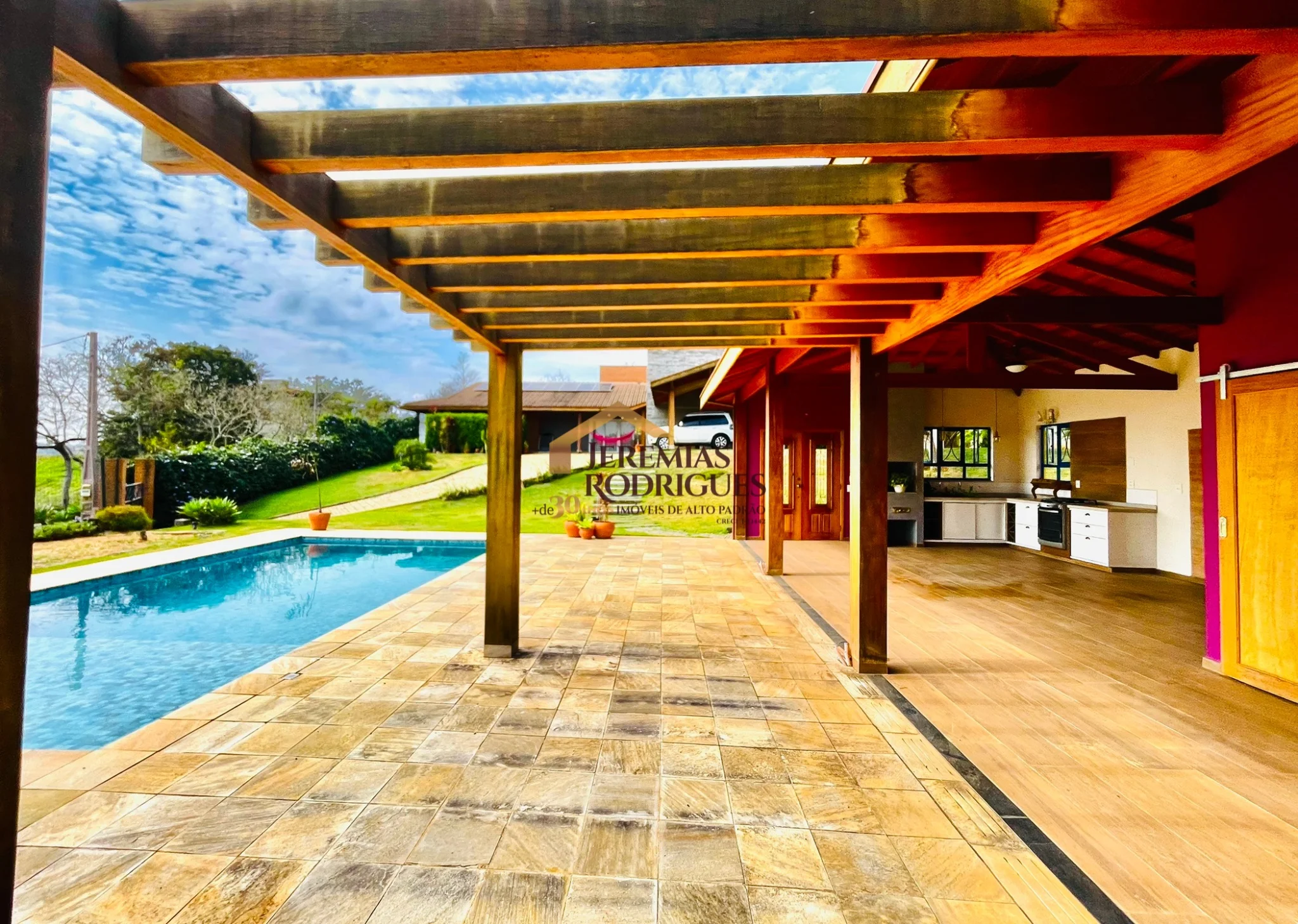 Casa à venda no  Residencial Reserva Altos do Cataguá em Taubaté/SP.