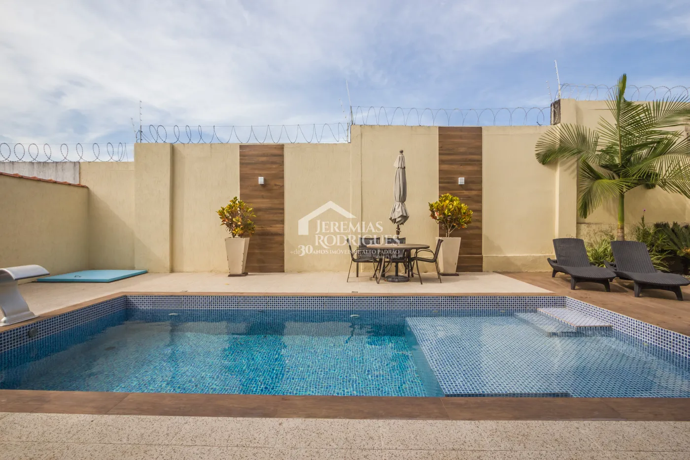 Casa com 4 dormitórios, 295 m² - Condomínio Reserva dos Lagos - Pindamonhangaba/SP