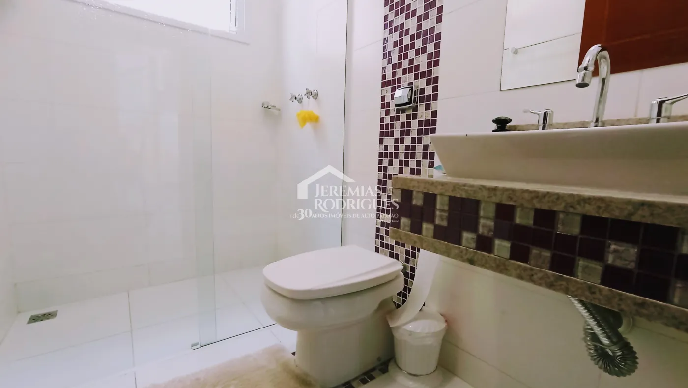 Casa para venda e locação com 4 dormitórios no Condomínio Jatobá em Tremembé/SP.