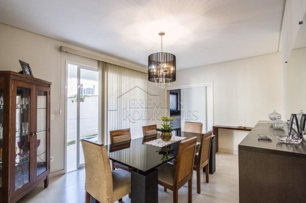 Casa à venda no Condomínio Colonial Village I em Pindamonhangaba/SP