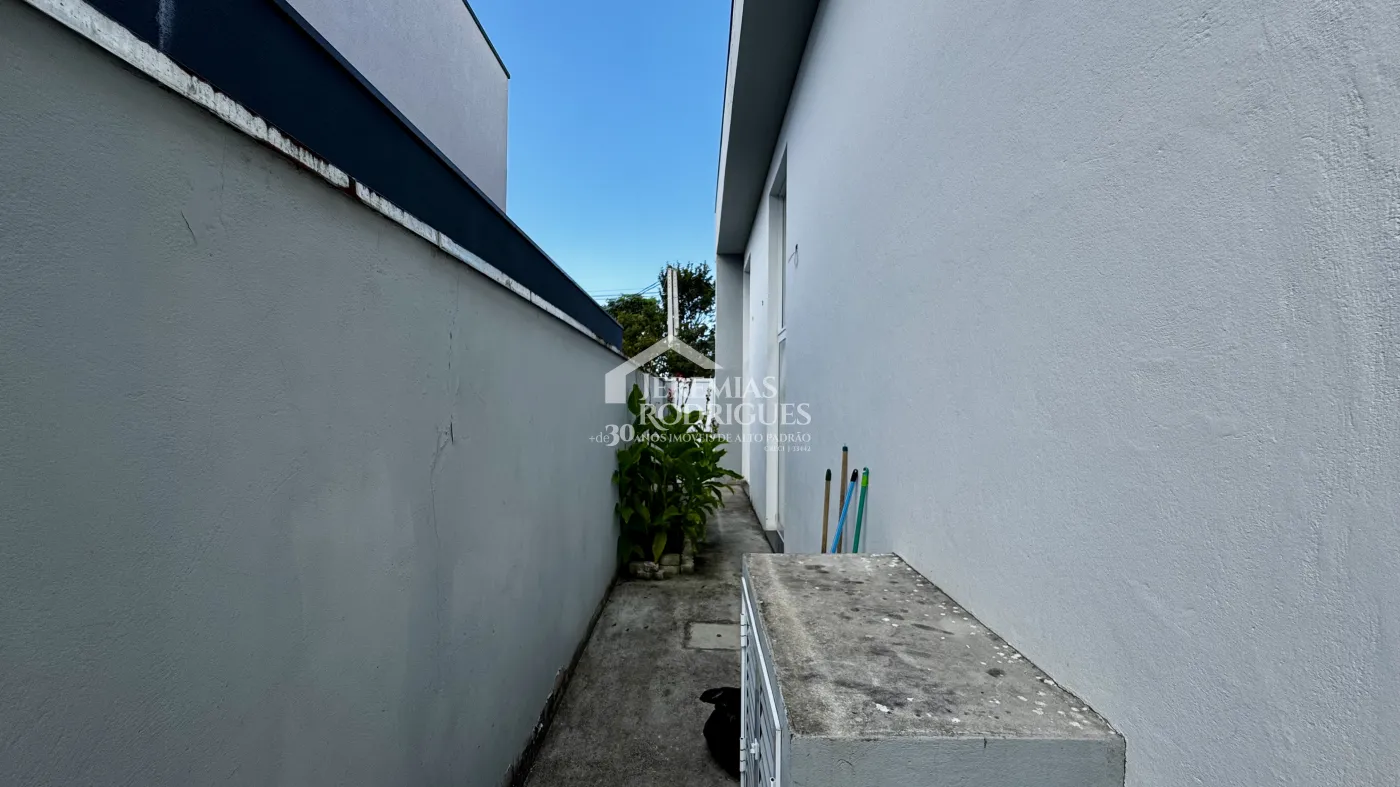 Casa para venda com 3 suítes no Condomínio Reserva dos Lagos em Pindamonhangaba/SP