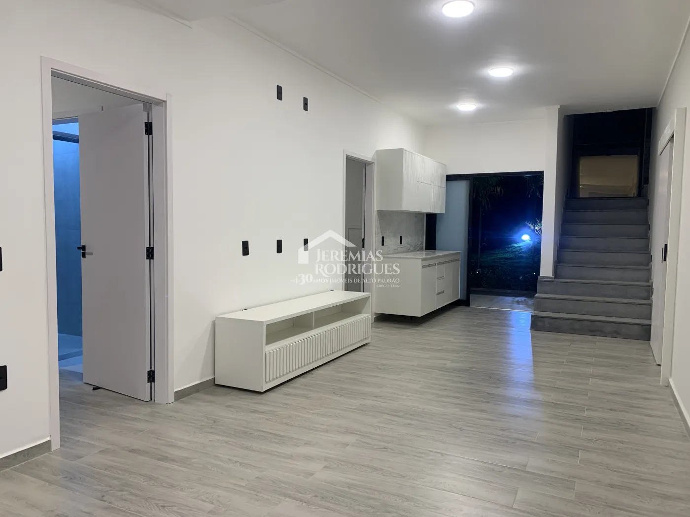 Casa à venda com 4 suítes no Condomínio Altos do Cataguá em Taubaté/SP