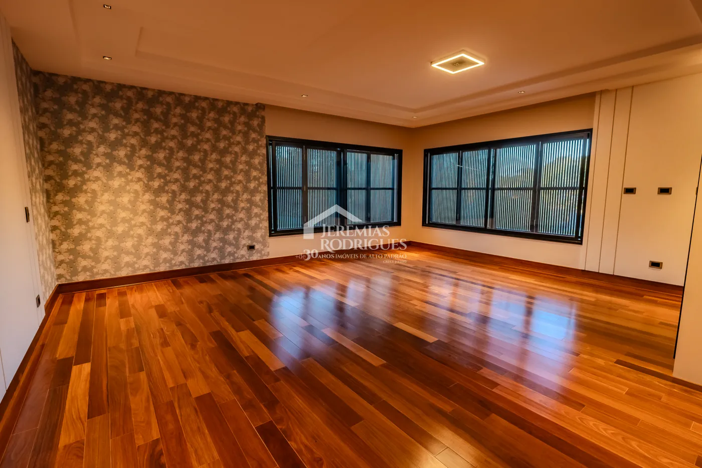 Casa de 2727 m² à venda por R$ 15.000.000,00 - Campos do Jordão/SP