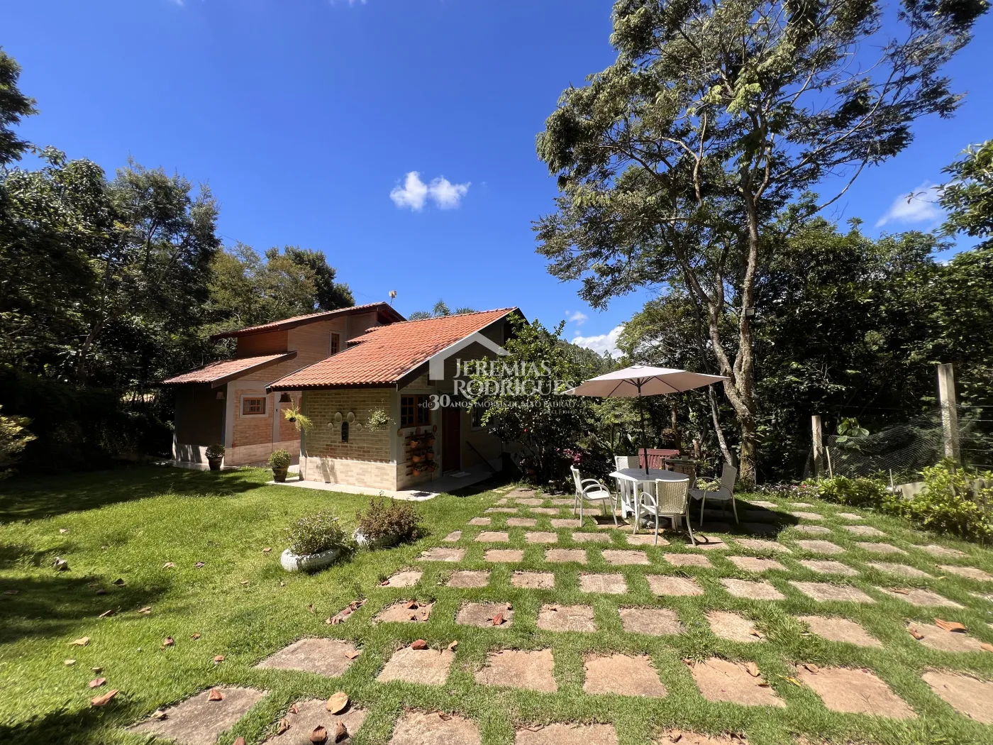 Chácara com 2 casas e 7 suítes - Loteamento Cortina D´Ampezzo - Santo Antônio do Pinhal/SP