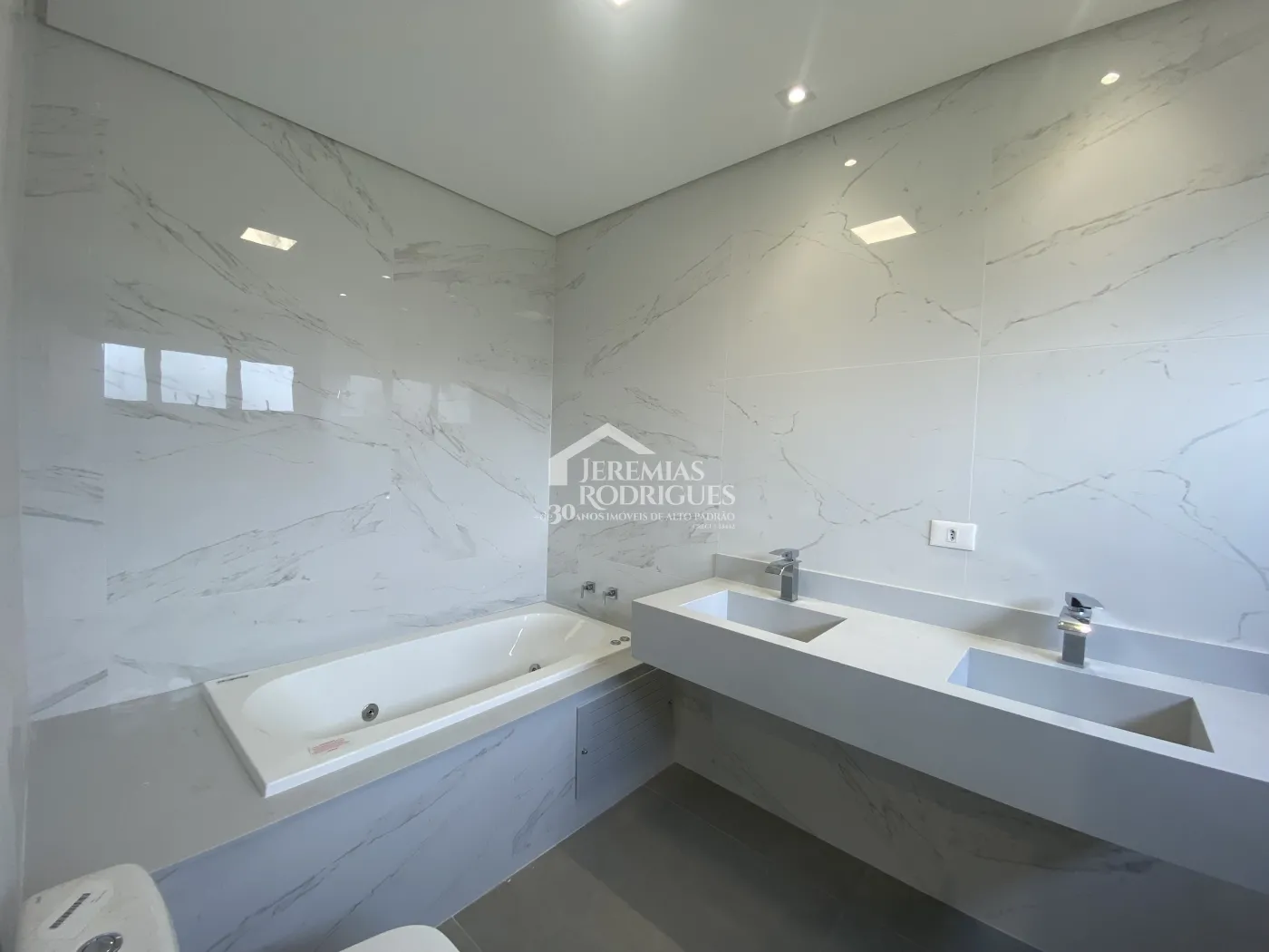 Sobrado com 5 suítes, 293 m² - Condomínio Ouro Ville - Taubaté/SP